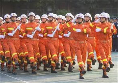 建构筑物消防员